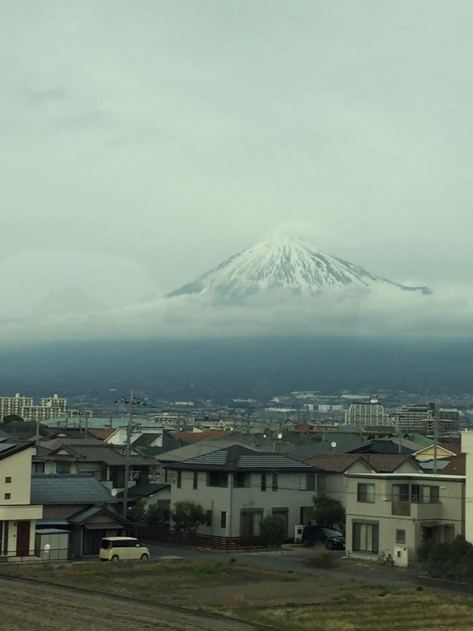 新幹線から富士山がよく見えました。